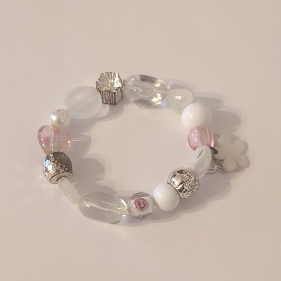 622 Pink White and Clear Glass Beaded Charm Bracelet with Mother of Pearl Flower - Picture 4 of 4